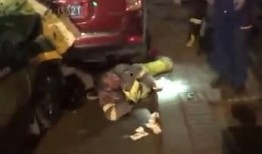 老大爷砍瓜吃瓜视频播放,网友直呼过瘾！