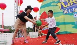 欢乐谷吃瓜群众