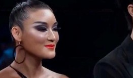 八卦爱情吃瓜,揭秘八卦中的甜蜜吃瓜瞬间