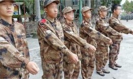 成都教官吃瓜事件