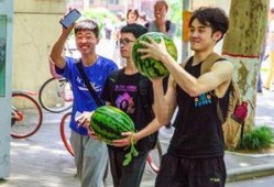免费吃瓜学校,揭秘校园里的独特福利