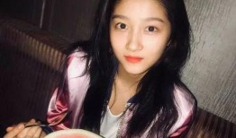 她发图片吃瓜是啥意思,网络社交中的趣味解读