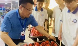 德成技工吃瓜,吃瓜群众的智慧与趣味