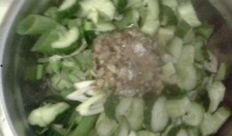 洋瓜可以和葱一起吃吗,健康美味两不误