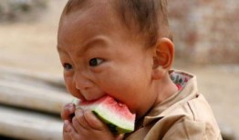 图片男孩吃瓜头像,男孩吃瓜头像下的夏日风情